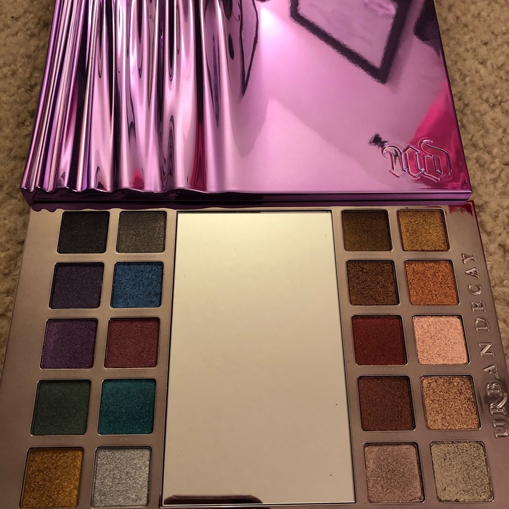 Urban Decay Heavy Metals Eyeshadow Palette